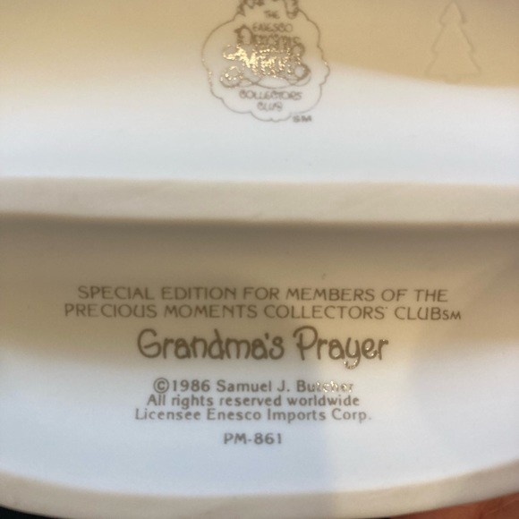 Precious Moments “Grandma’s Prayer”. 1987 Cedar Tree marking. - Picture 6 of 6